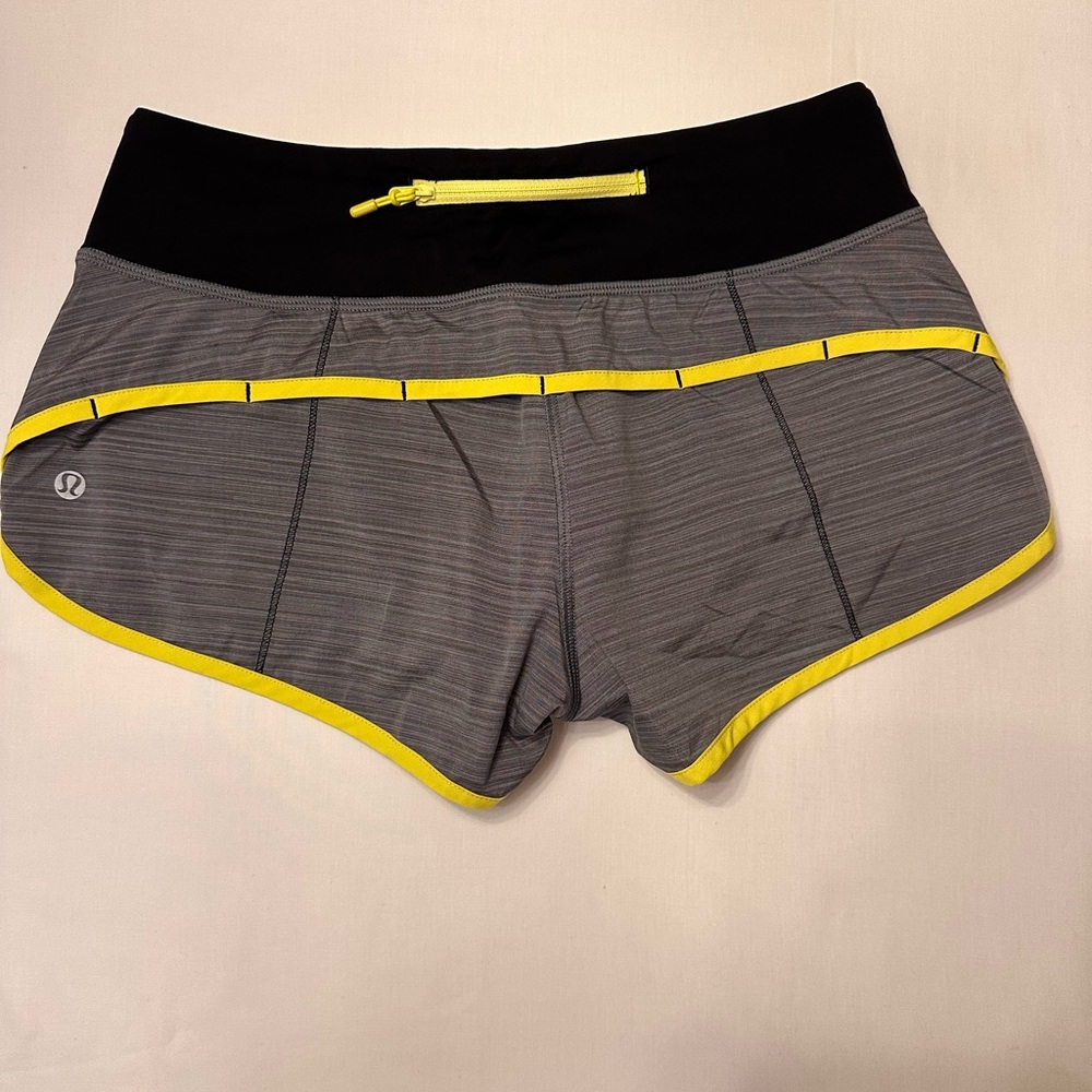 Lululemon Run: Speed Short 2.5”LR*2-Way Stretch, Size 4 - Picture 7 of 10